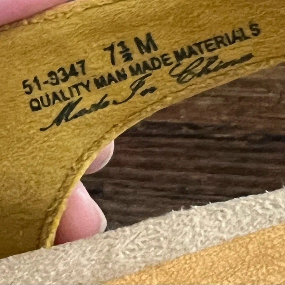 Bella Vita Cosette yellow‎ suede cut out peep toe wedge heel sandal women's 7.5
